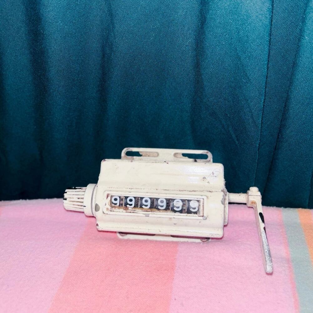Vtg 50s White Die Cast Veeder-Root Mechanical 6-Digit Counter